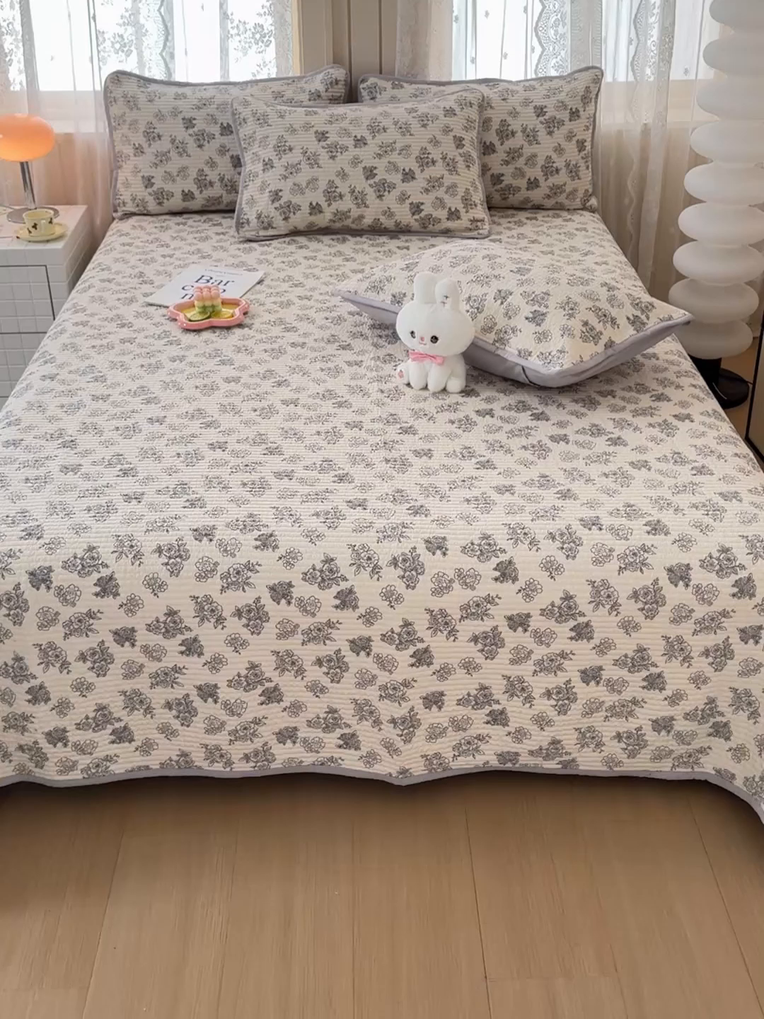 91家纺网 家纺一手货源 找家纺 橙子家居 2024新款A类木棉印花床盖三件套四季款夹层新疆棉花 锦上添花