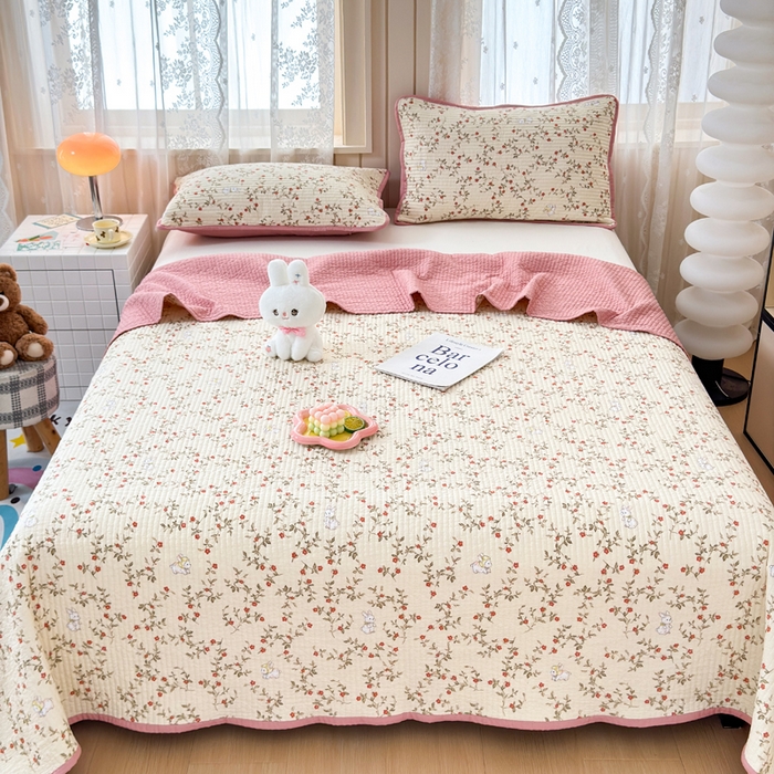 91家纺网 家纺一手货源 找家纺 橙子家居 2024新款A类木棉印花床盖三件套四季款夹层新疆棉花 免仙子