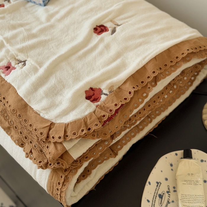 91家纺网 家纺一手货源 找家纺 橙子家居 2025新款韩国泡芙被纯棉五层纱布夏被夏凉被空调被 春暖花开