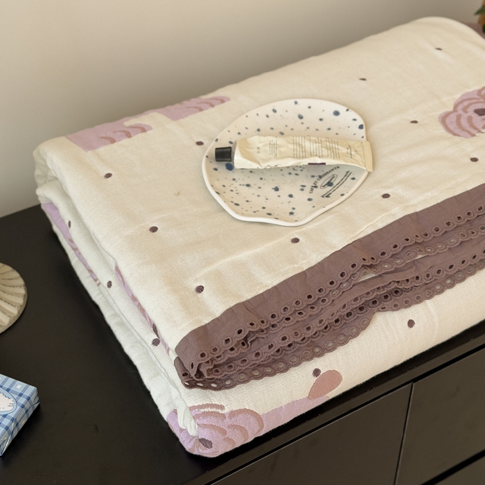 91家纺网 家纺一手货源 找家纺 橙子家居 2025新款韩国泡芙被纯棉五层纱布夏被夏凉被空调被 粉色狮子王