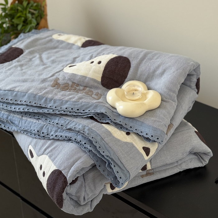 91家纺网 家纺一手货源 找家纺 橙子家居 2025新款韩国泡芙被纯棉五层纱布夏被夏凉被空调被 趴趴狗