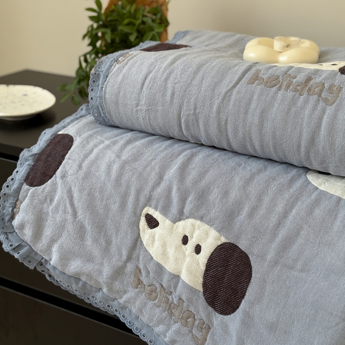 91家纺网 家纺一手货源 找家纺 橙子家居 2025新款韩国泡芙被纯棉五层纱布夏被夏凉被空调被 趴趴狗