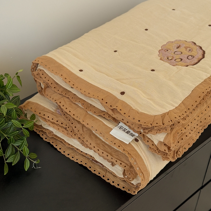 91家纺网 家纺一手货源 找家纺 橙子家居 2025新款韩国泡芙被纯棉五层纱布夏被夏凉被空调被 曲奇饼干