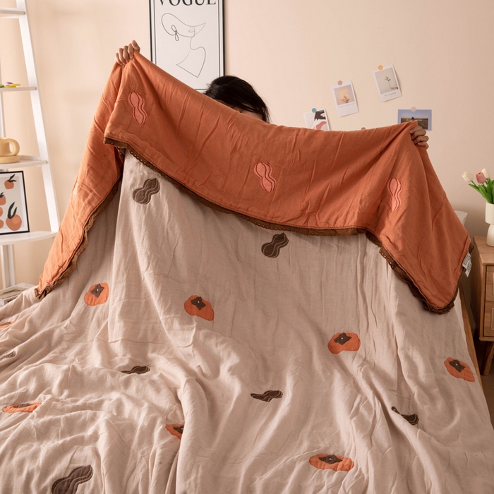 91家纺网 家纺一手货源 找家纺 橙子家居 2025新款韩国泡芙被纯棉五层纱布夏被夏凉被空调被 柿柿如意