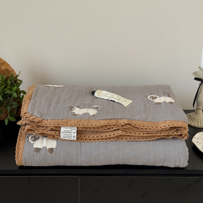 91家纺网 家纺一手货源 找家纺 橙子家居 2025新款韩国泡芙被纯棉五层纱布夏被夏凉被空调被 晚安喵