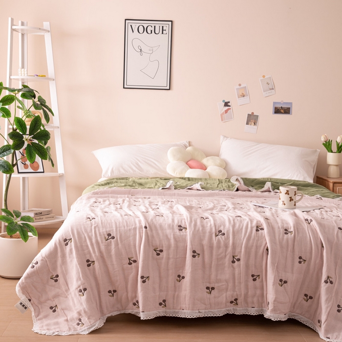 91家纺网 家纺一手货源 找家纺 橙子家居 2025新款韩国泡芙被纯棉五层纱布夏被夏凉被空调被 樱桃夏梦-粉