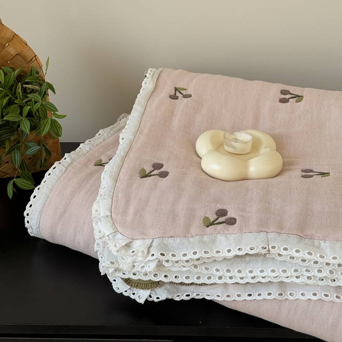 91家纺网 家纺一手货源 找家纺 橙子家居 2025新款韩国泡芙被纯棉五层纱布夏被夏凉被空调被 樱桃夏梦-粉