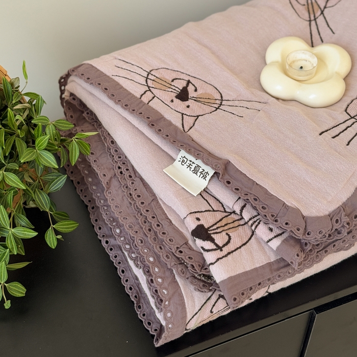 91家纺网 家纺一手货源 找家纺 橙子家居 2025新款韩国泡芙被纯棉五层纱布夏被夏凉被空调被 长胡须喵