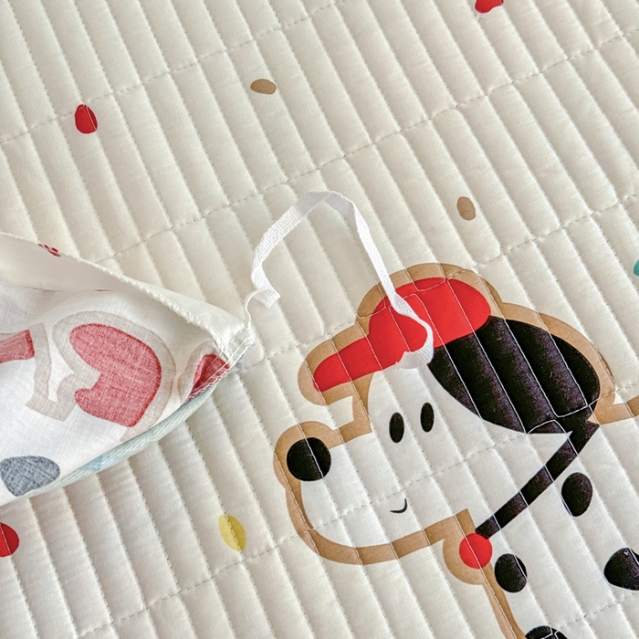 91家纺网 家纺一手货源 找家纺 橙子家居 2025新款双面纯棉夹层新疆棉花数码印花系列床盖单件-单床盖 斑点狗红