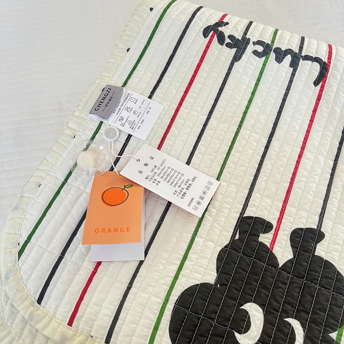 91家纺网 家纺一手货源 找家纺 橙子家居 2025新款双面纯棉夹层新疆棉花数码印花系列床盖单件-单床盖 大眼萌红