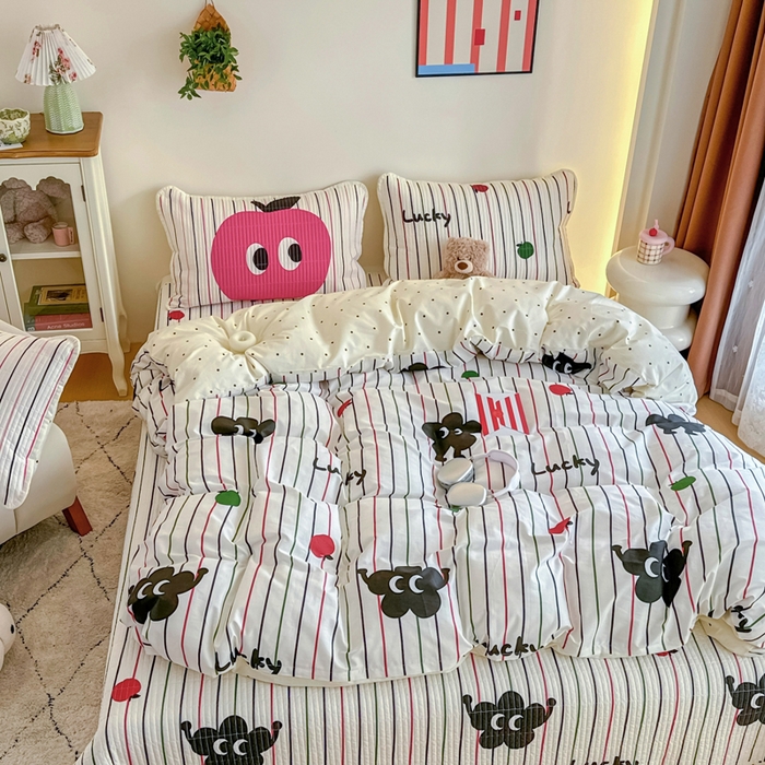 91家纺网 家纺一手货源 找家纺 橙子家居 2025新款双面纯棉夹层新疆棉花数码印花系列床盖单件-单床盖 大眼萌红