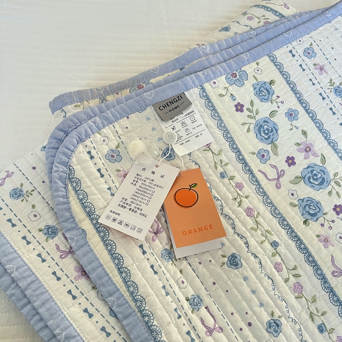 91家纺网 家纺一手货源 找家纺 橙子家居 2025新款双面纯棉夹层新疆棉花数码印花系列床盖单件-单床盖 花蔓蓝