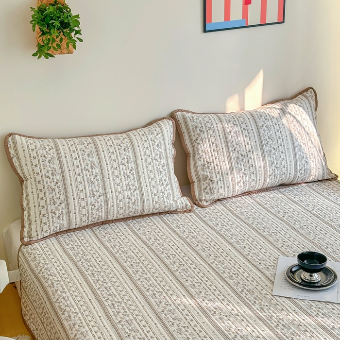 91家纺网 家纺一手货源 找家纺 橙子家居 2025新款双面纯棉夹层新疆棉花数码印花系列床盖单件-单床盖 花野