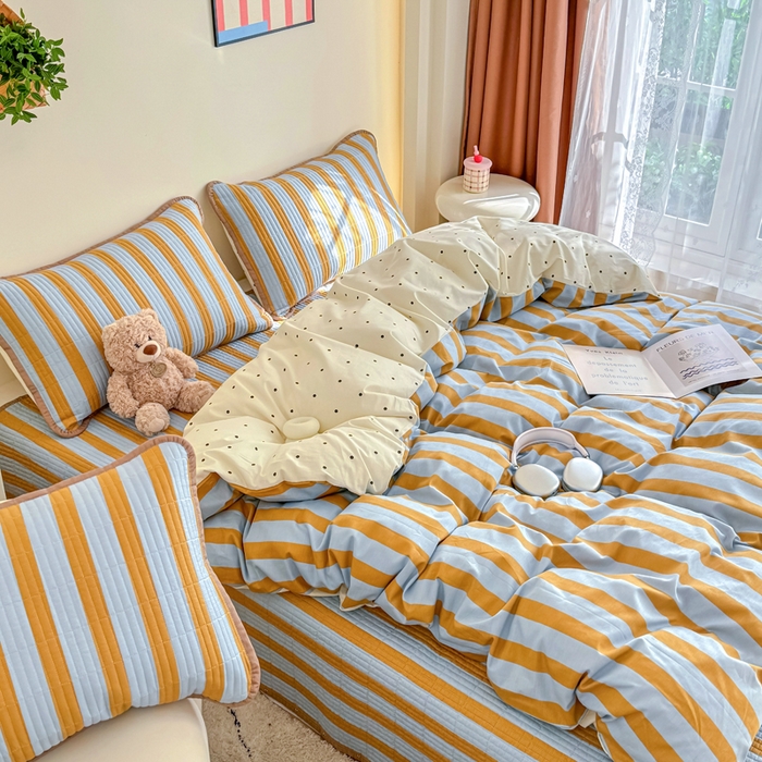 91家纺网 家纺一手货源 找家纺 橙子家居 2025新款双面纯棉夹层新疆棉花数码印花系列床盖单件-单床盖 黄宽条