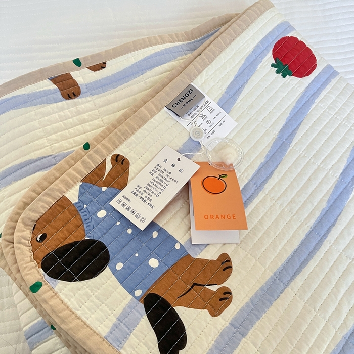 91家纺网 家纺一手货源 找家纺 橙子家居 2025新款双面纯棉夹层新疆棉花数码印花系列床盖单件-单床盖 柿柿狗