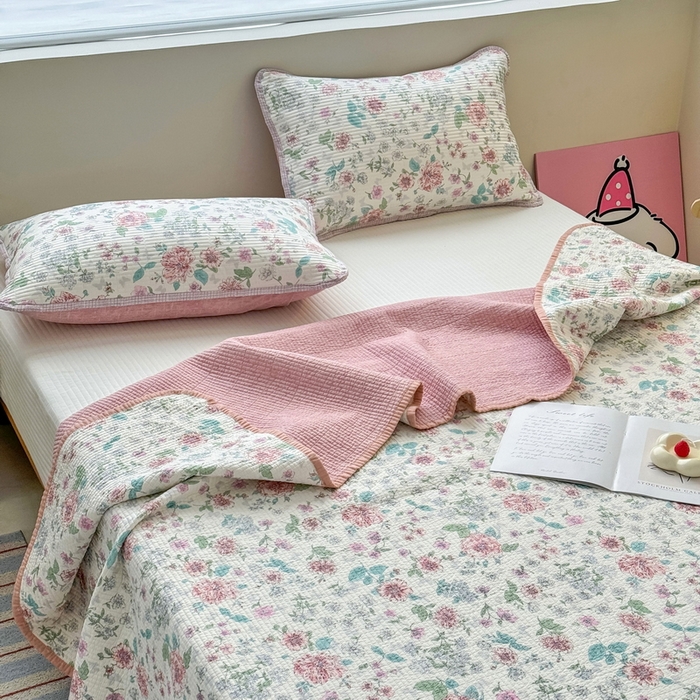 91家纺网 家纺一手货源 找家纺 橙子家居 2025新款双面全棉纯棉13372印花棉花床盖三件套-第二批 梦游仙境