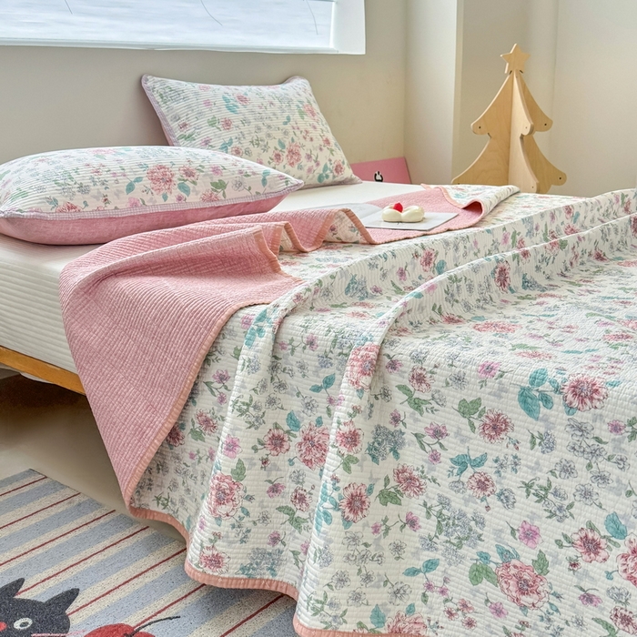 91家纺网 家纺一手货源 找家纺 橙子家居 2025新款双面全棉纯棉13372印花棉花床盖三件套-第二批 梦游仙境