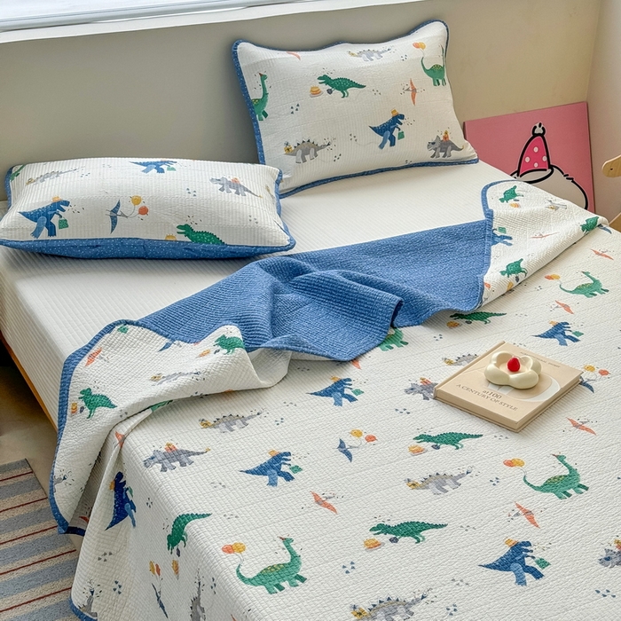 91家纺网 家纺一手货源 找家纺 橙子家居 2025新款双面全棉纯棉13372印花棉花床盖三件套-第二批 小飞龙