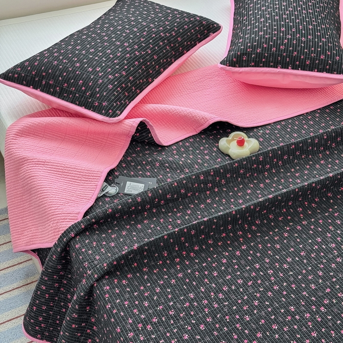 91家纺网 家纺一手货源 找家纺 橙子家居 2025新款双面全棉纯棉13372印花棉花床盖四件套-第二批 漫语