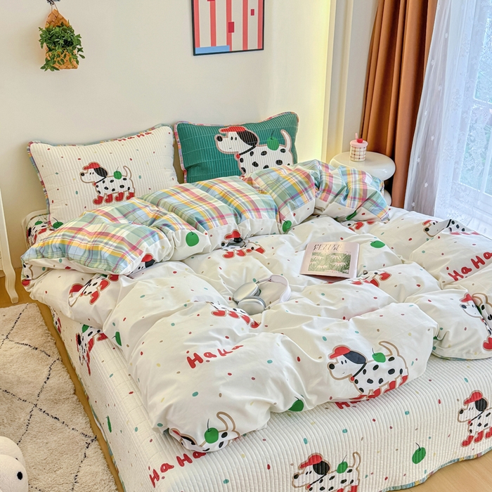 91家纺网 家纺一手货源 找家纺 橙子家居 2025新款双面纯棉夹层新疆棉花数码印花床盖四件套-第一批 斑点狗红