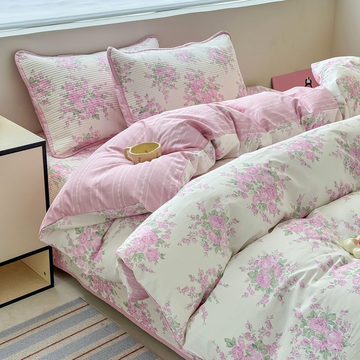 91家纺网 家纺一手货源 找家纺 橙子家居 2025新款双面全棉纯棉13372印花棉花床盖四件套-第二批 苏亚粉