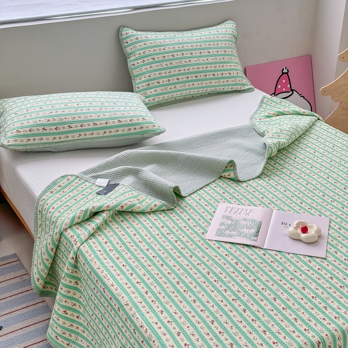 91家纺网 家纺一手货源 找家纺 橙子家居 2025新款双面全棉纯棉13372印花棉花床盖四件套-第二批 雾夏-绿