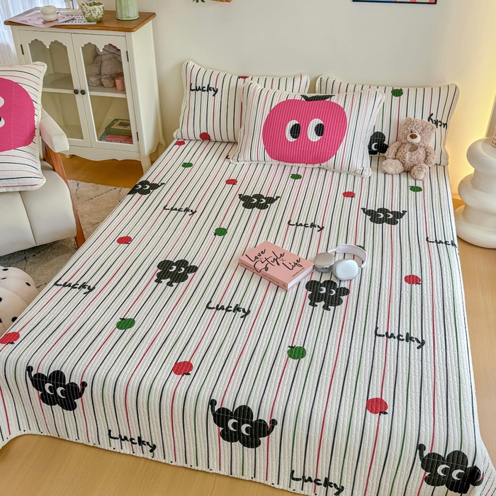 91家纺网 家纺一手货源 找家纺 橙子家居 2025新款双面纯棉夹层新疆棉花数码印花床盖四件套-第一批 大眼萌红