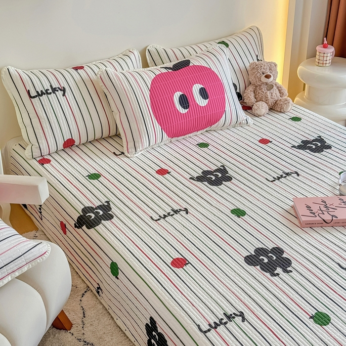 91家纺网 家纺一手货源 找家纺 橙子家居 2025新款双面纯棉夹层新疆棉花数码印花床盖四件套-第一批 大眼萌红