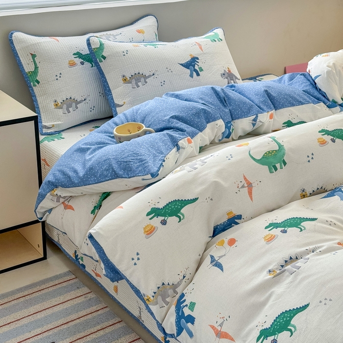 91家纺网 家纺一手货源 找家纺 橙子家居 2025新款双面全棉纯棉13372印花棉花床盖四件套-第二批 小飞龙