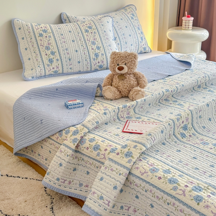 91家纺网 家纺一手货源 找家纺 橙子家居 2025新款双面纯棉夹层新疆棉花数码印花床盖四件套-第一批 花蔓蓝