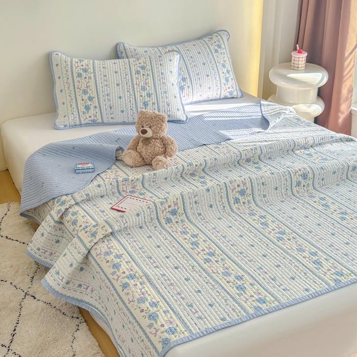 91家纺网 家纺一手货源 找家纺 橙子家居 2025新款双面纯棉夹层新疆棉花数码印花床盖四件套-第一批 花蔓蓝