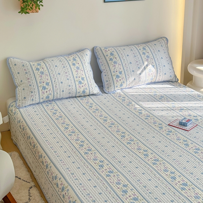 91家纺网 家纺一手货源 找家纺 橙子家居 2025新款双面纯棉夹层新疆棉花数码印花床盖四件套-第一批 花蔓蓝