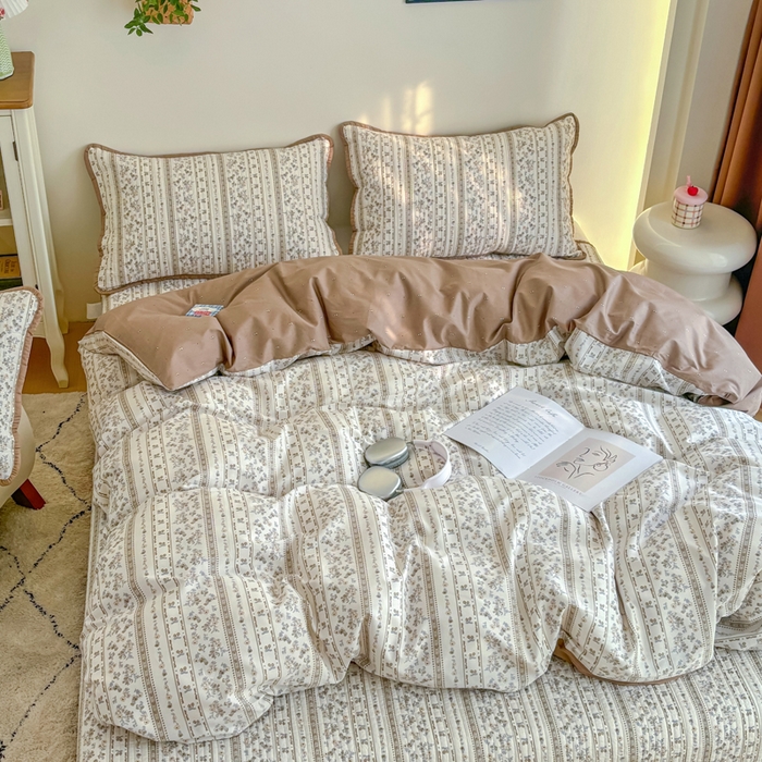 91家纺网 家纺一手货源 找家纺 橙子家居 2025新款双面纯棉夹层新疆棉花数码印花床盖四件套-第一批 花野