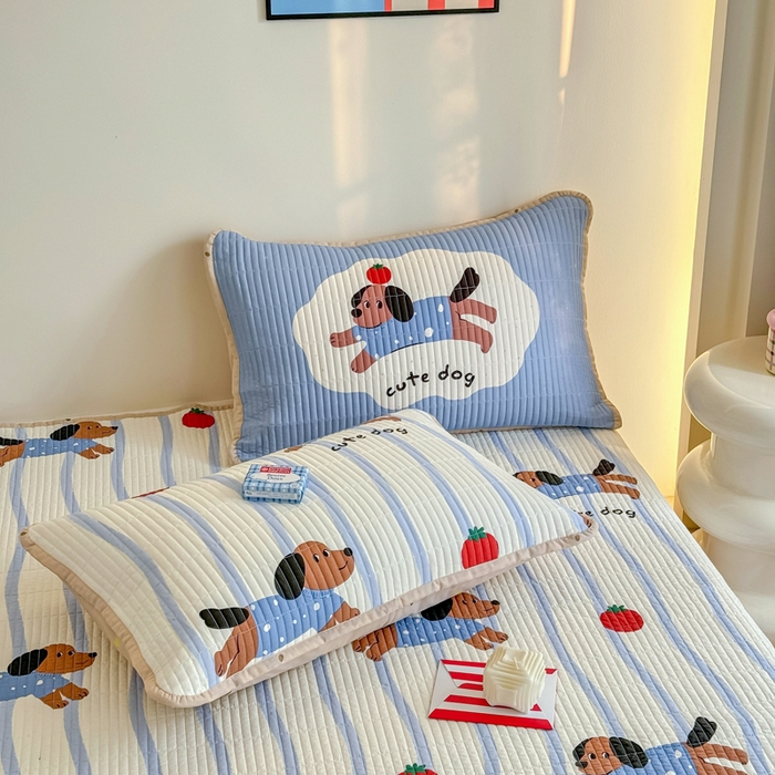 91家纺网 家纺一手货源 找家纺 橙子家居 2025新款双面纯棉夹层新疆棉花数码印花床盖四件套-第一批 柿柿狗