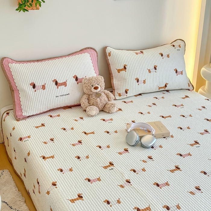 91家纺网 家纺一手货源 找家纺 橙子家居 2025新款双面纯棉夹层新疆棉花数码印花床盖四件套-第一批 淑女狗