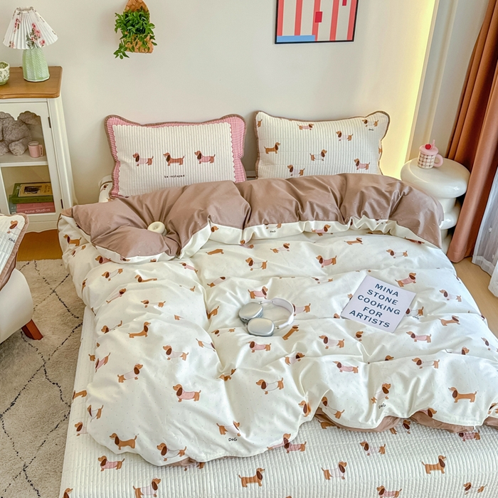 91家纺网 家纺一手货源 找家纺 橙子家居 2025新款双面纯棉夹层新疆棉花数码印花床盖四件套-第一批 淑女狗