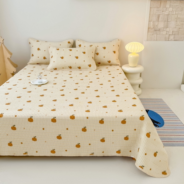 91家纺网 家纺一手货源 找家纺 橙子家居 2025新款双面全棉纯棉砂洗夹棉床盖三件套 甜心南瓜