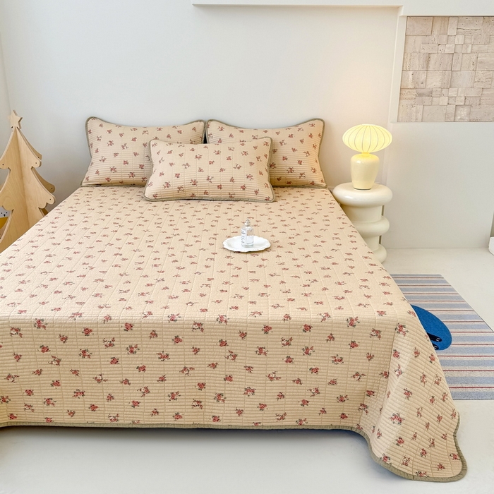 91家纺网 家纺一手货源 找家纺 橙子家居 2025新款双面全棉纯棉砂洗夹棉床盖三件套 贝丽花都