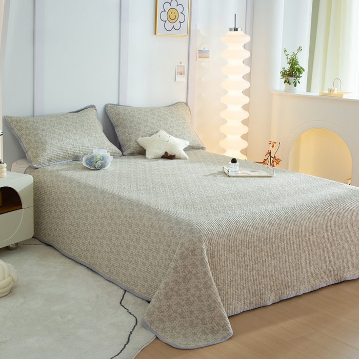 91家纺网 家纺一手货源 找家纺 橙子家居 2025新款双面全棉纯棉砂洗夹棉床盖三件套 赫本