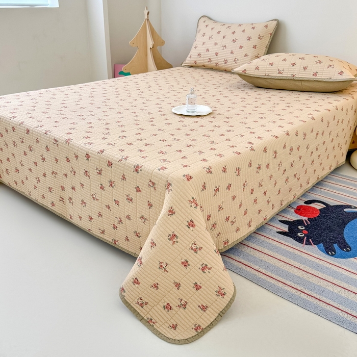 91家纺网 家纺一手货源 找家纺 橙子家居 2025新款双面全棉纯棉砂洗夹棉床盖三件套 贝丽花都