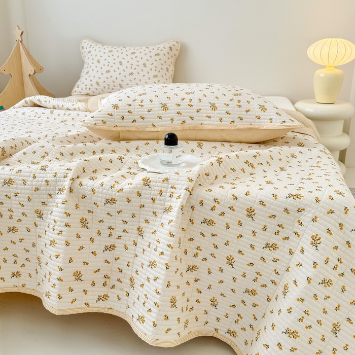 91家纺网 家纺一手货源 找家纺 橙子家居 2025新款双面全棉纯棉砂洗夹棉床盖三件套 薇恋时光