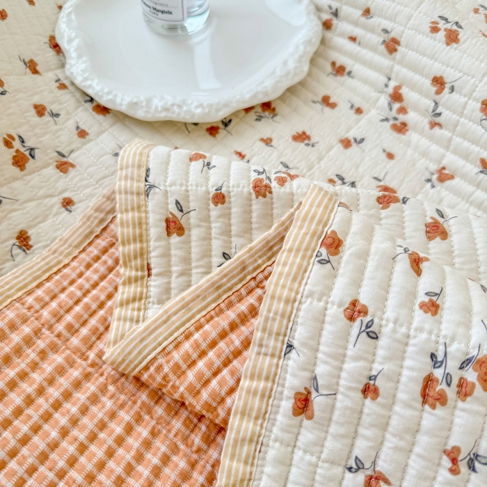 91家纺网 家纺一手货源 找家纺 橙子家居 2025新款双面全棉纯棉砂洗夹棉床盖三件套 梦露花园