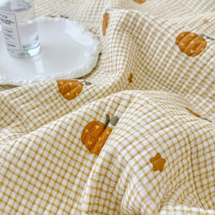 91家纺网 家纺一手货源 找家纺 橙子家居 2025新款双面全棉纯棉砂洗夹棉床盖三件套 甜心南瓜