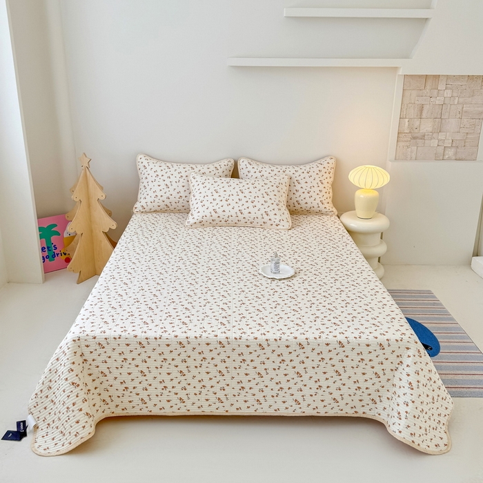 91家纺网 家纺一手货源 找家纺 橙子家居 2025新款双面全棉纯棉砂洗夹棉床盖三件套 梦露花园