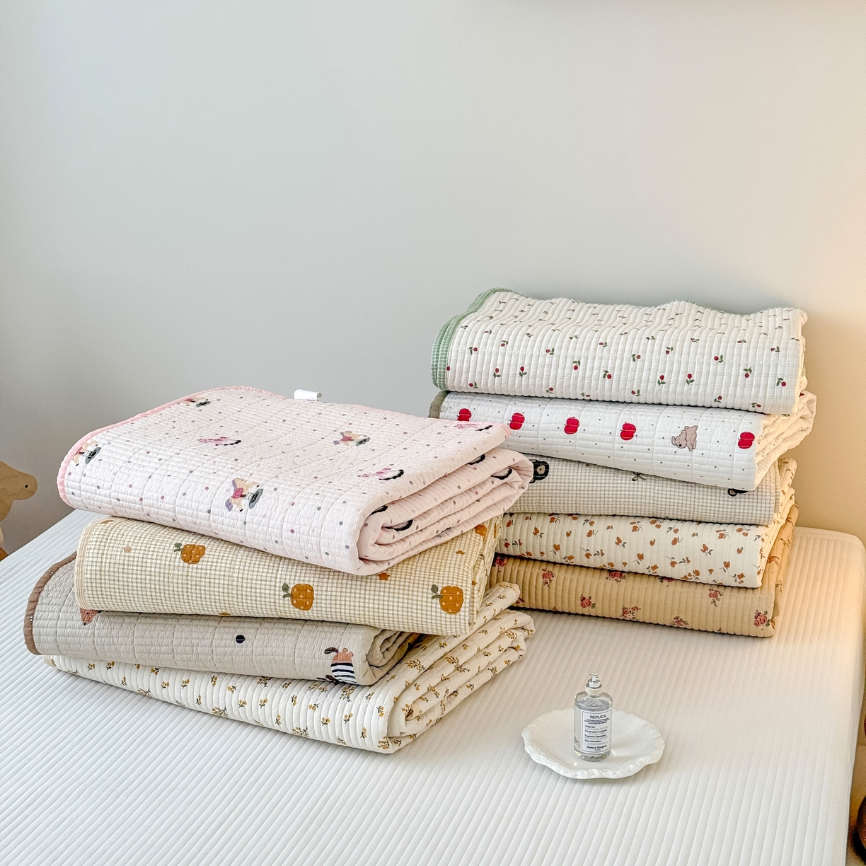 91家纺网 家纺一手货源 找家纺 （总）橙子家居 2025新款双面全棉纯棉砂洗夹棉床盖三件套