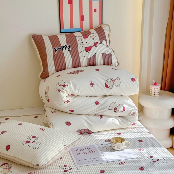 91家纺网 家纺一手货源 找家纺 橙子家居 2025新款双面纯棉夹层新疆棉花数码印花床盖四件套-第一批 兔兔熊