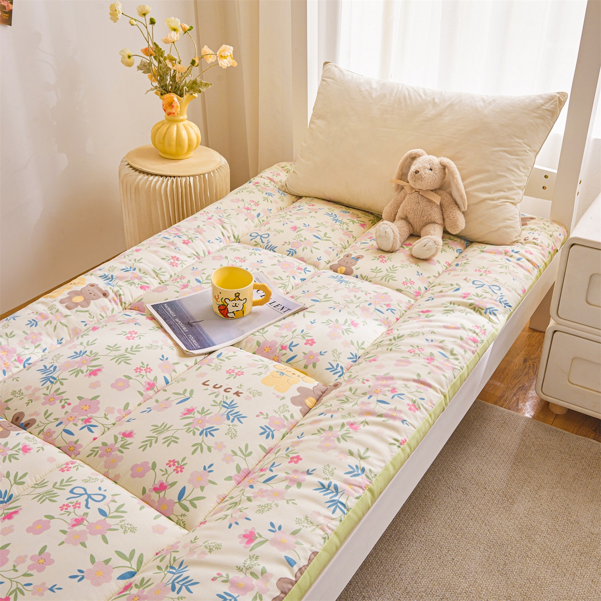 91家纺网 家纺一手货源 找家纺 （总）梵蒂莎 2025新款新疆棉花四季款秋冬两用床垫子褥子宿舍印花学生床垫床褥垫（场景1）（含买家秀）