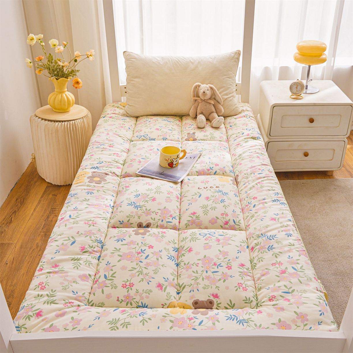 91家纺网 家纺一手货源 找家纺 （总）梵蒂莎 2025新款新疆棉花四季款秋冬两用床垫子褥子宿舍印花学生床垫床褥垫（场景1）（含买家秀）