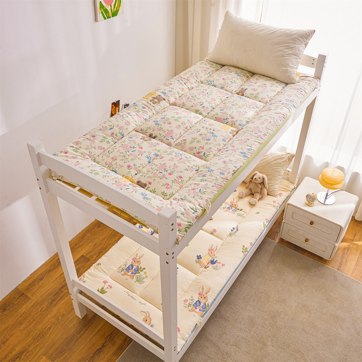 91家纺网 家纺一手货源 找家纺 （总）梵蒂莎 2025新款新疆棉花四季款秋冬两用床垫子褥子宿舍印花学生床垫床褥垫（场景1）（含买家秀）