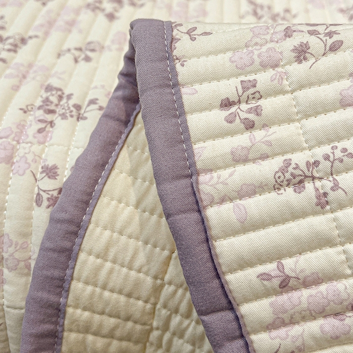 91家纺网 家纺一手货源 找家纺 橙子家居 2025年新款小清新全棉高温砂洗棉花床盖四件套跑量款床盖单面纯棉 春风里-紫